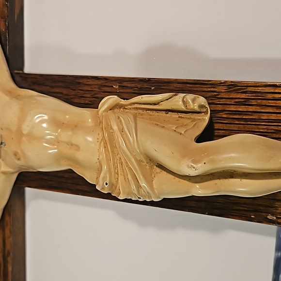 Vintage Cast Metal & Wood Crucifix Holy Spiritual Religious Cross - Picture 9 of 16